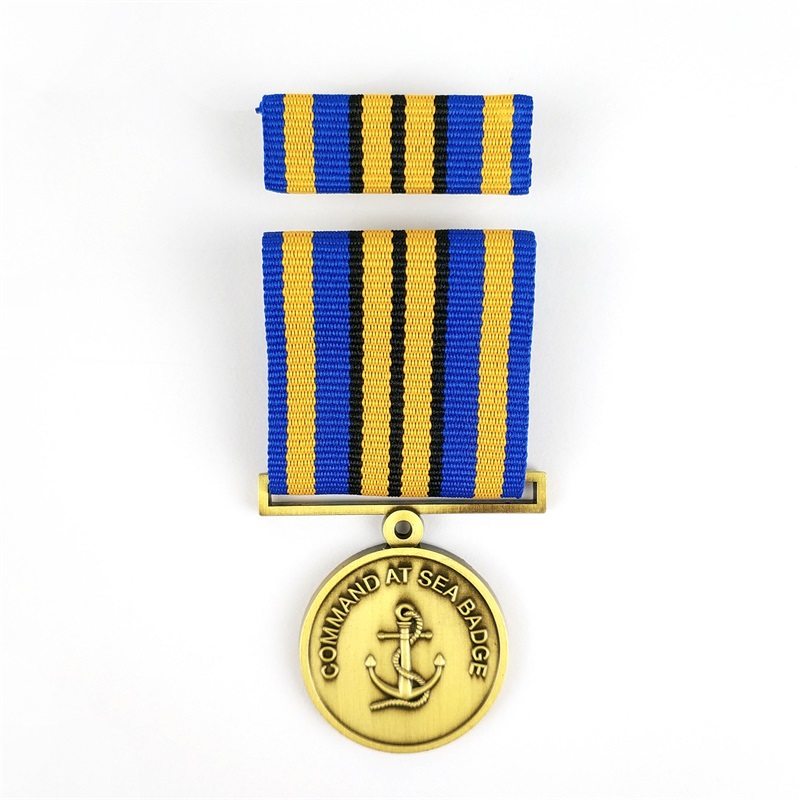 Blød emalje Custom Pin Badges Award Medal of Honor med kort lanyard